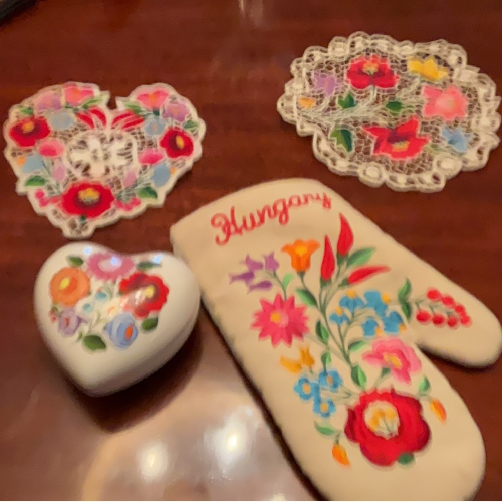 HUNGARIAN KEEPSAKES and BONUS GIFT